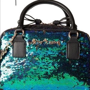 am looking for this handbag